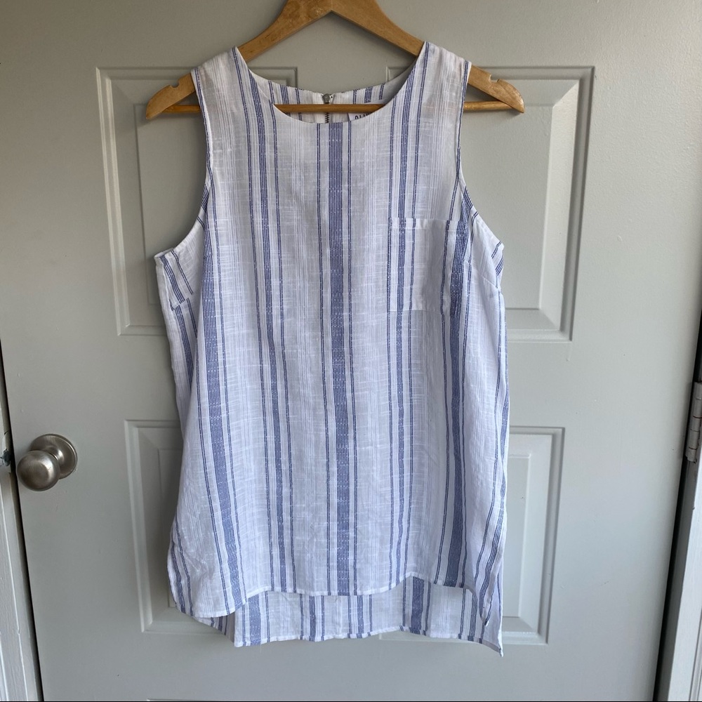 OLIVE + OAK Striped Sleeveless Blouse - Picture 6 of 11